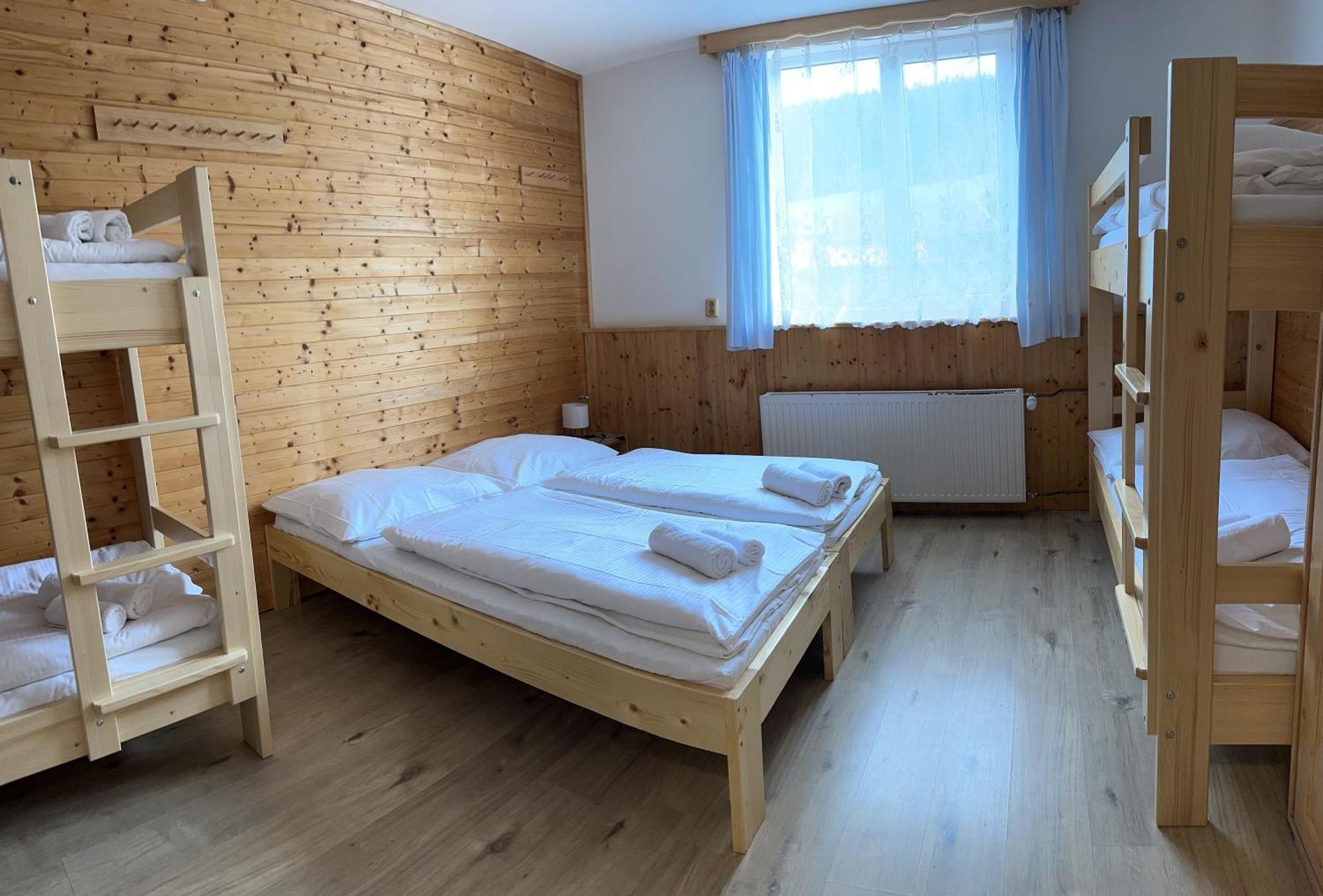 Horsky Hotel Kycerka Velke Karlovice Exterior photo